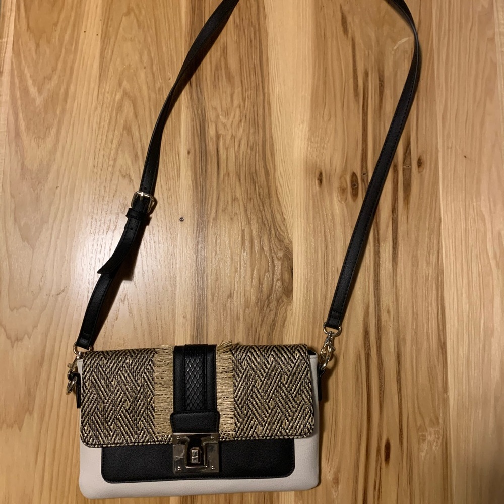 Purse that converts to clutch